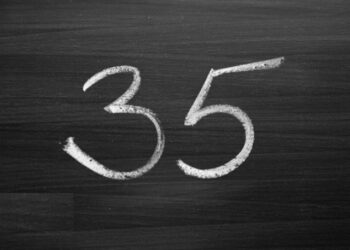 de ve 35 hom sau danh con gi 1